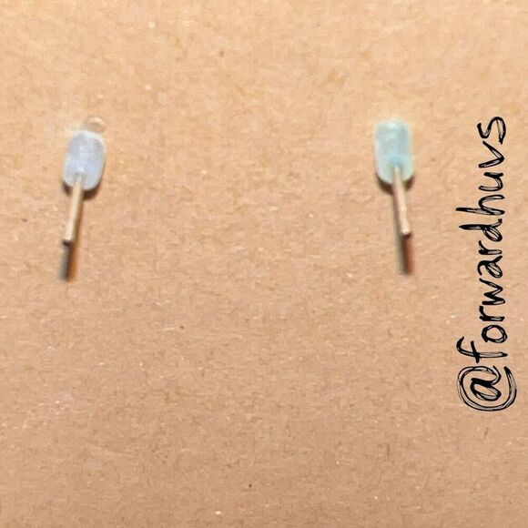 Bundle Sale 3 for $15 | Snowflake Design Plastic Earrings - Picture 4 of 7